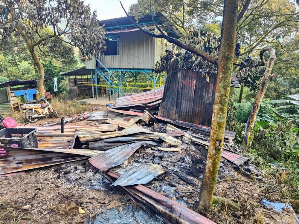 Raub durian farmers claim their houses were set on fire