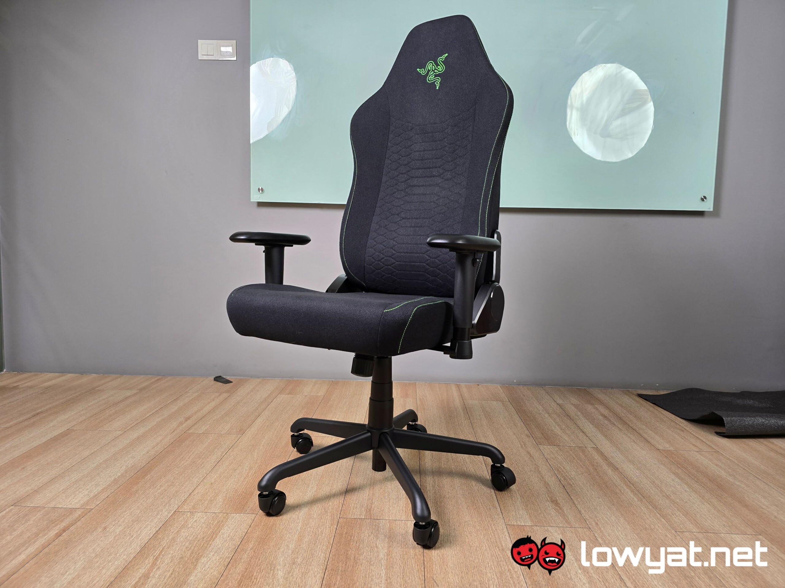 Razer Iskur V2 X Lightning Review: Comfortable And Well-Rounded For Its Price