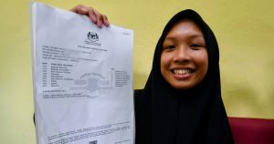 SPM top scorer from foster family background gets Mara sponsorship to further studies