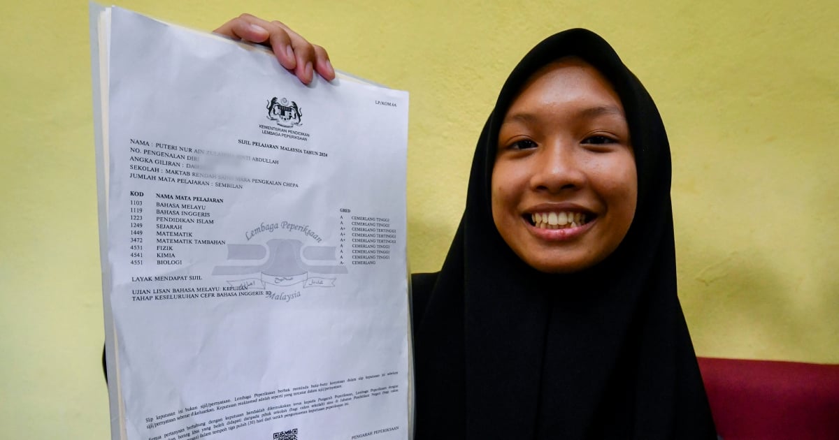 SPM top scorer from foster family background gets Mara sponsorship to further studies