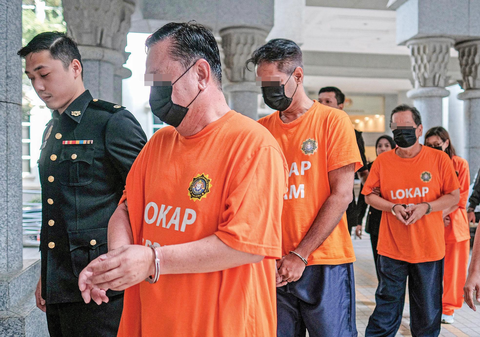SPRM reman empat termasuk Datuk Seri
