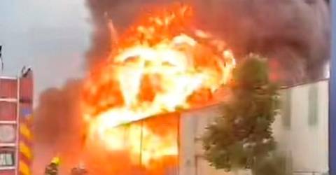 Senai paint factory fire injures 3, destroys vehicles and nearby units