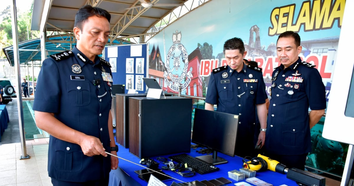 Singaporean man arrested over cloned debit cards syndicate