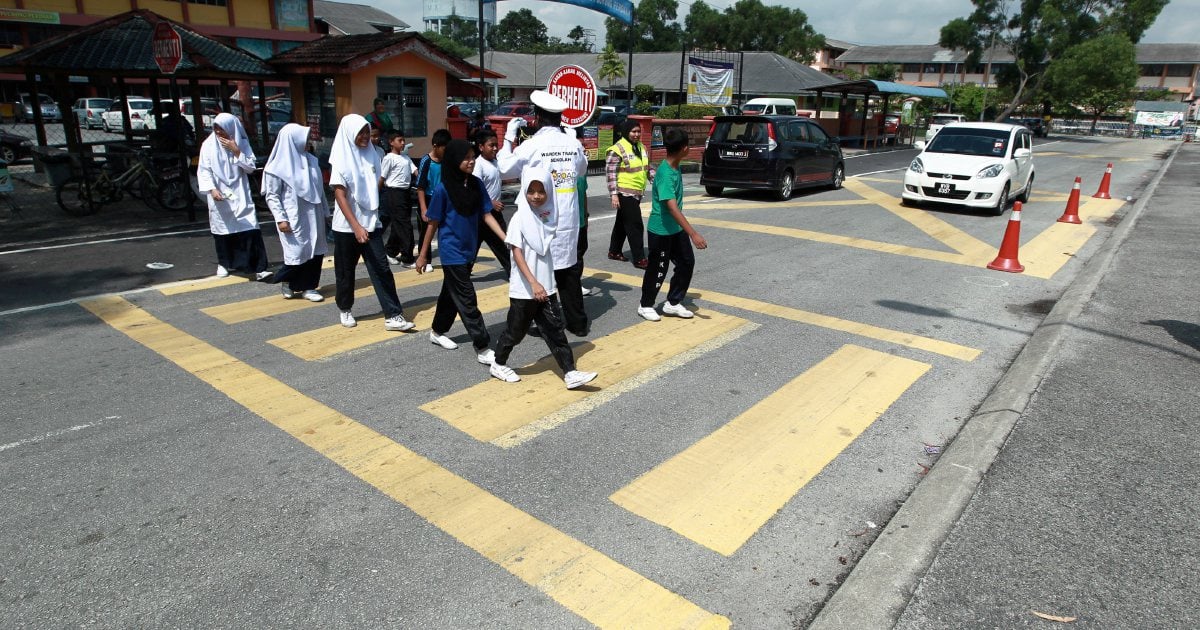 Speed limit in school zones to be reduced to 30km/h soon, says Loke