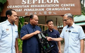 Step up internet quality at Sabah tourist spots ahead of VM2026, says Fahmi