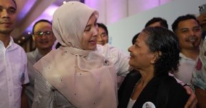 Supporters celebrate early as Nurul Izzah leads PKR deputy race