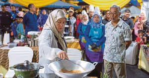 Teachers relay their plea for school hall directly to the Sultan of Pahang