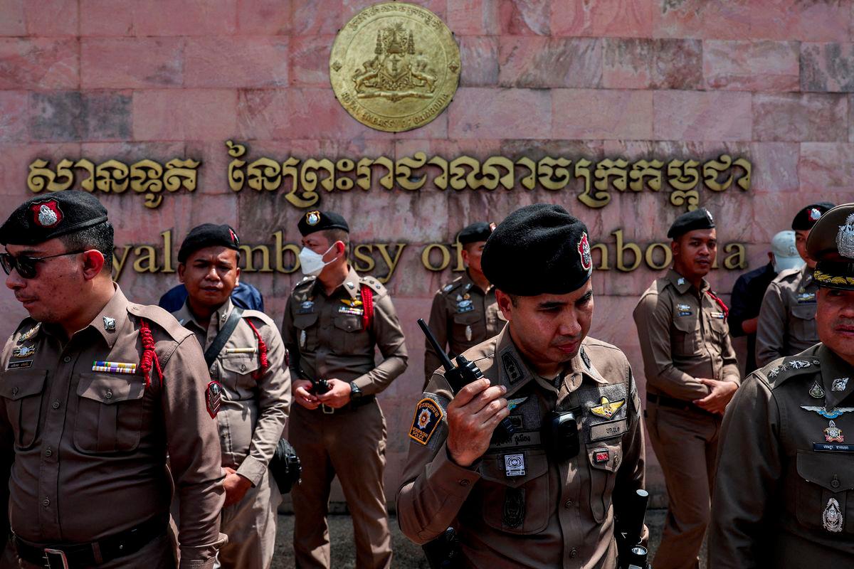 Thailand shuts two Cambodia borders amid rising tensions