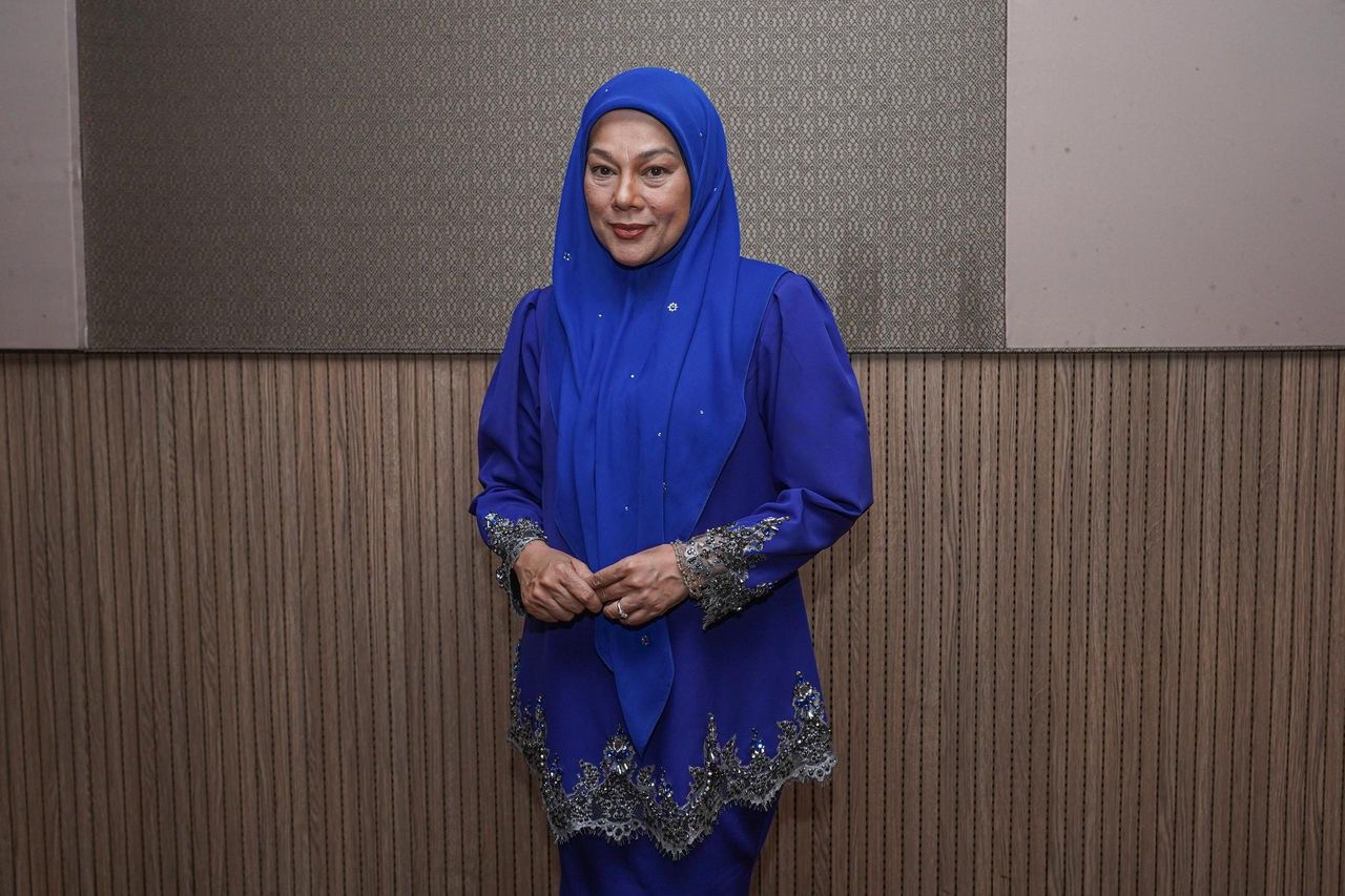 Tiada masa untuk murung - Sharifah Shahirah