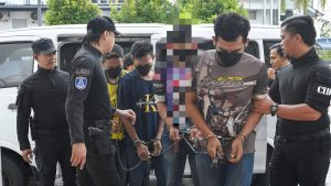 Tiga penyangak geng ‘Along’ dituduh di mahkamah