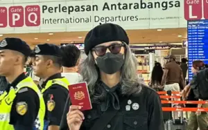 Travel ban on Fahmi Reza is unacceptable, says DAP Youth