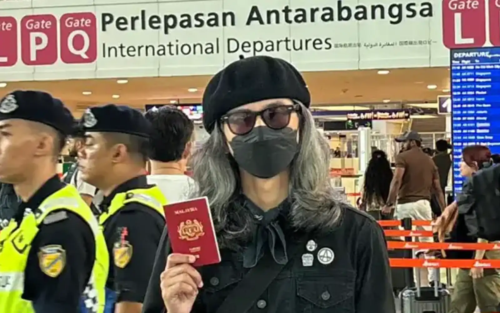Travel ban on Fahmi Reza is unacceptable, says DAP Youth