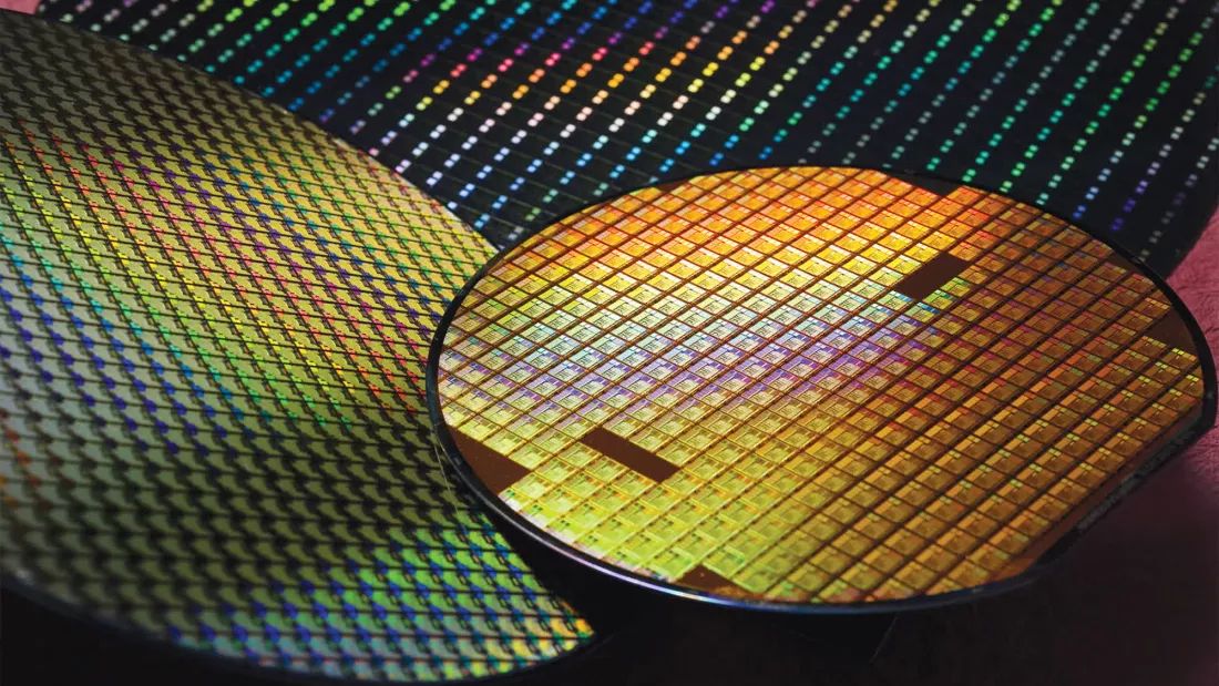 Intel-Chips-wafer-uncut-1