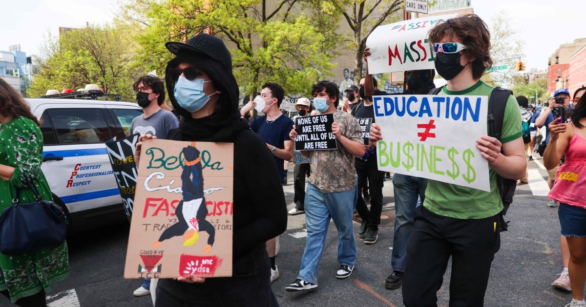 Trump administration to restore foreign students' legal status, for now
