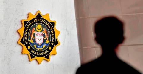 Two Penang health staff held 3 days over RM54,000 bribery case