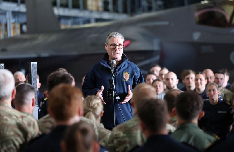 UK PM Starmer nears EU defence pact in shadow of Trump trade talks