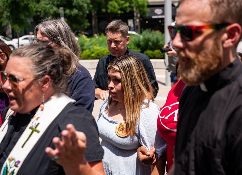 US judge fails to rule on status of returned deportee Abrego; future of smuggling case uncertain