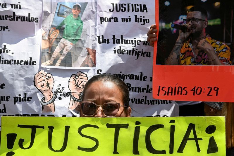 Venezuelans' lawyers urge judge to order Trump to facilitate return from El Salvador