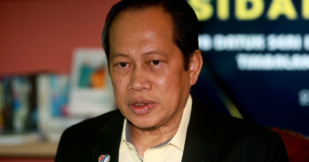 Write to Umno if you want to return, Ahmad Maslan tells Bersatu