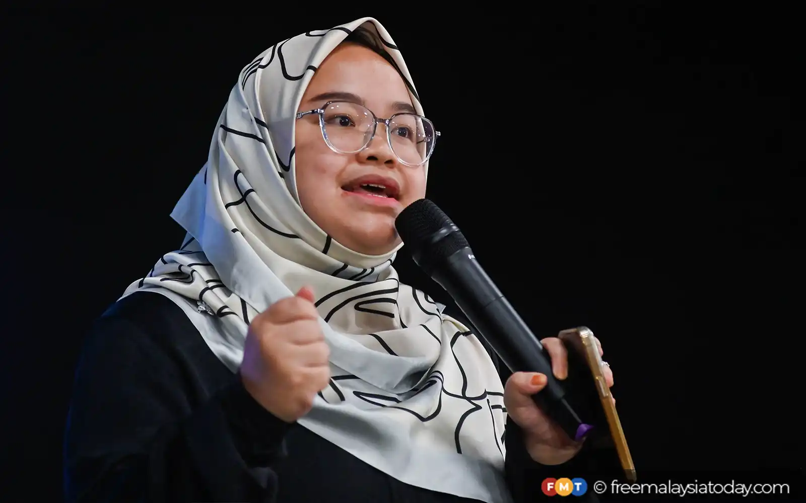 Young workers not interested in protests, only want to survive, says Muda’s Amira