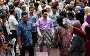 You’ve never let me down, Nik Nazmi tells ministry staff in farewell note