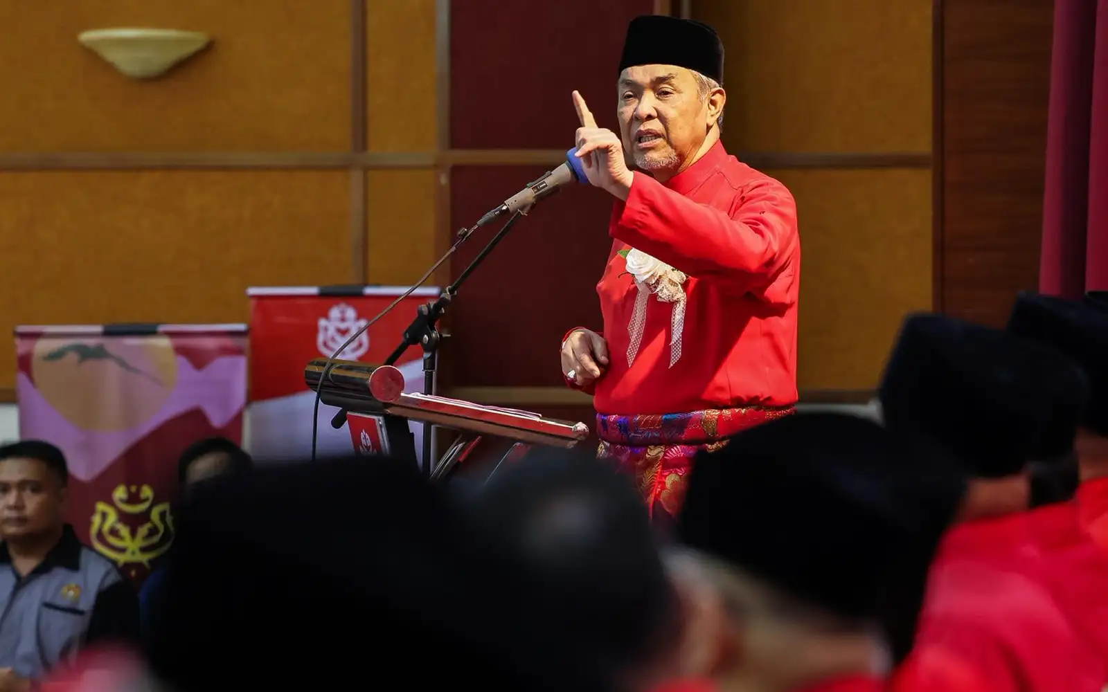 Cover Image for Zahid mohon maaf guna perumpamaan malaikat